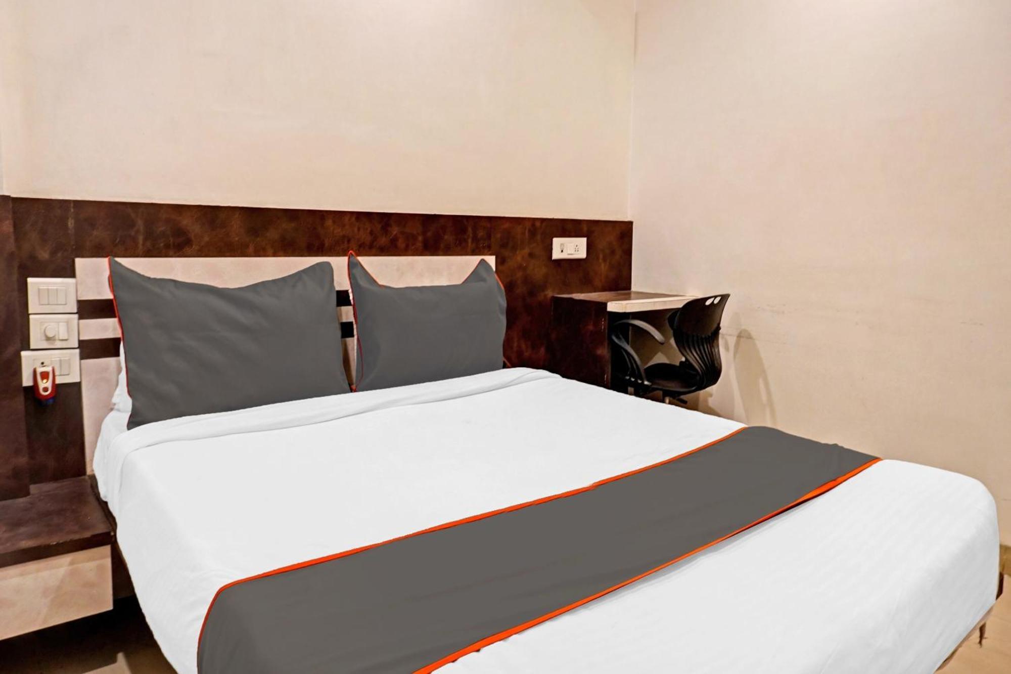 Collection O Royce Studios Near Pune Airport ภายนอก รูปภาพ