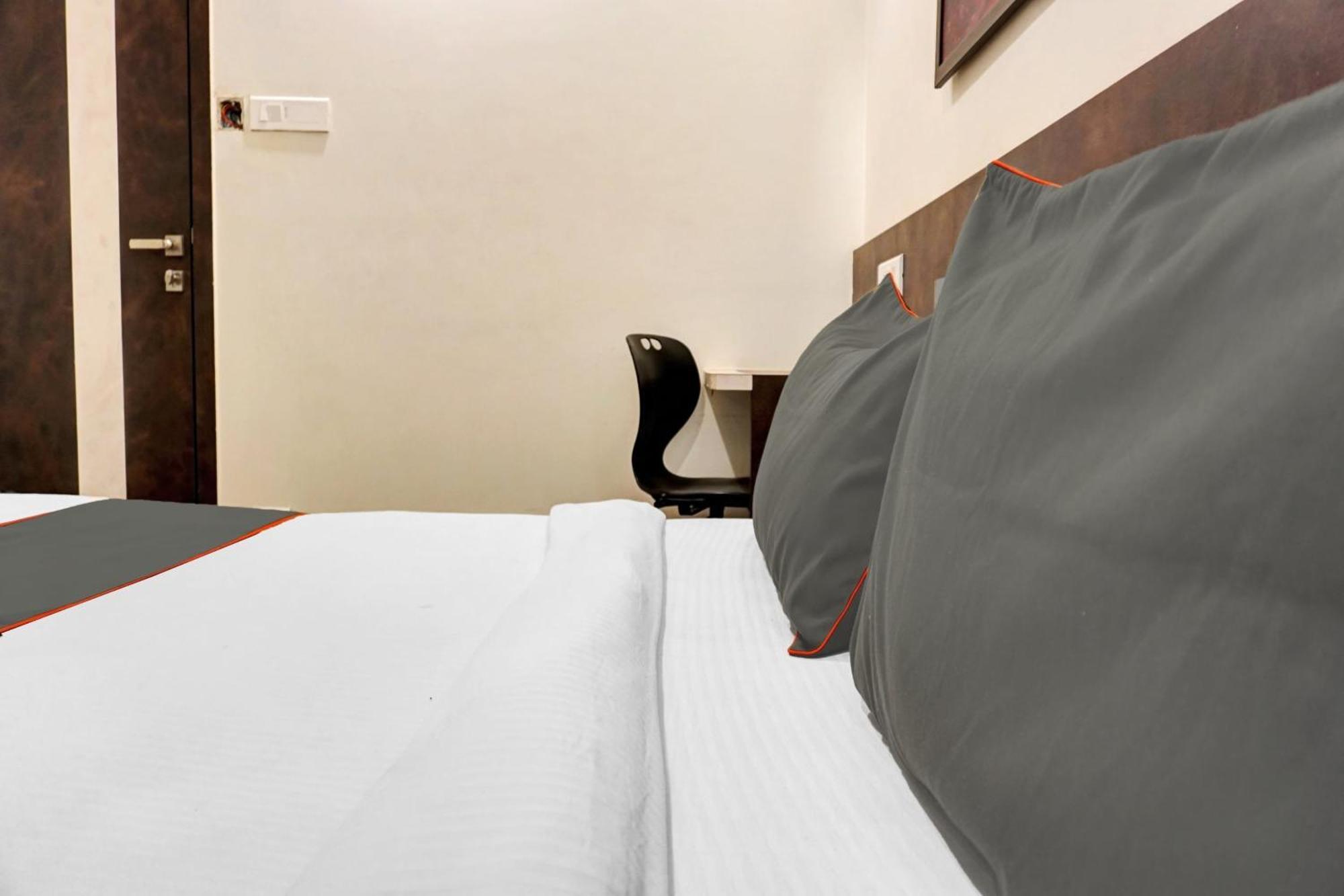 Collection O Royce Studios Near Pune Airport ภายนอก รูปภาพ